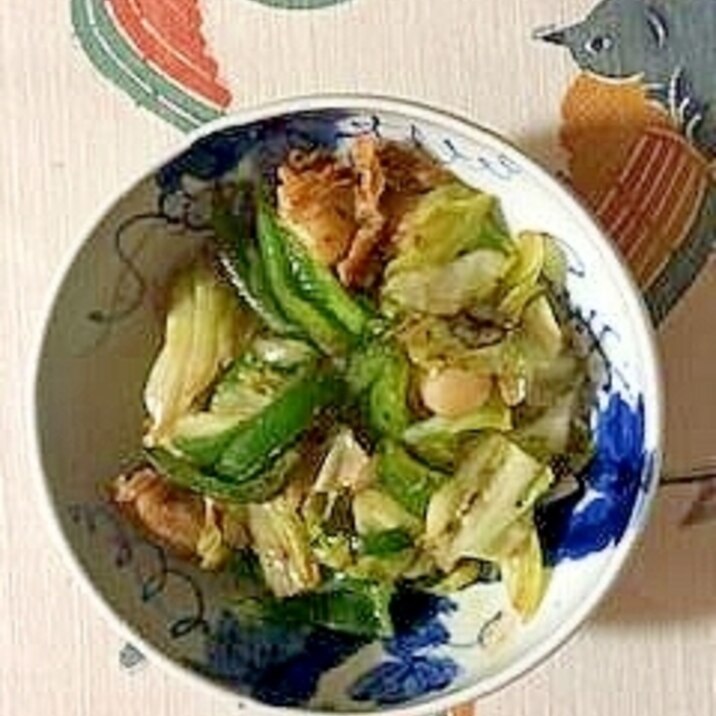 ベビー帆立、ピーマン、キャベツの炒め物